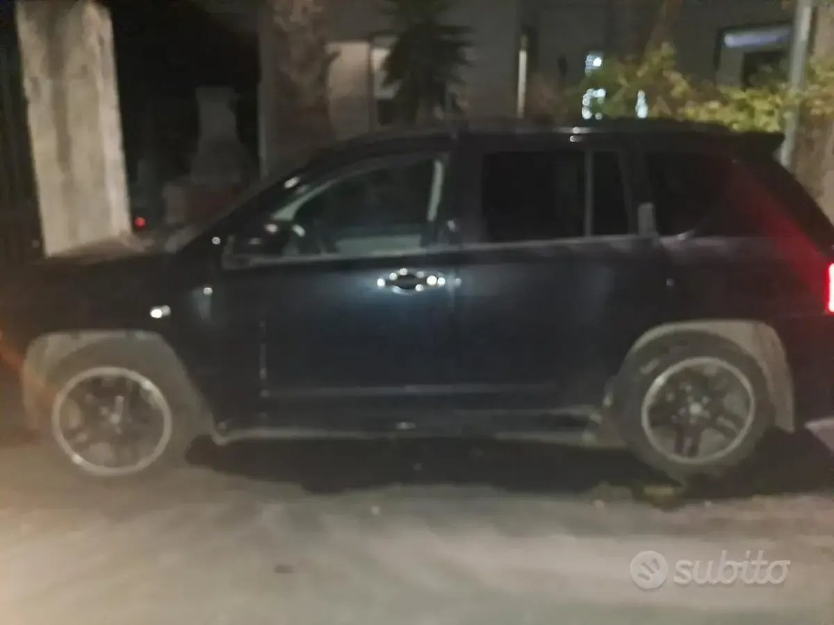 Usata Jeep Compass 140 CV (102 kW) 2008 Nero SUV