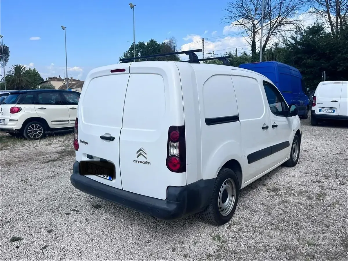 Usata Citroën Berlingo 99 CV (72 kW) 2017 Bianco Monovolume