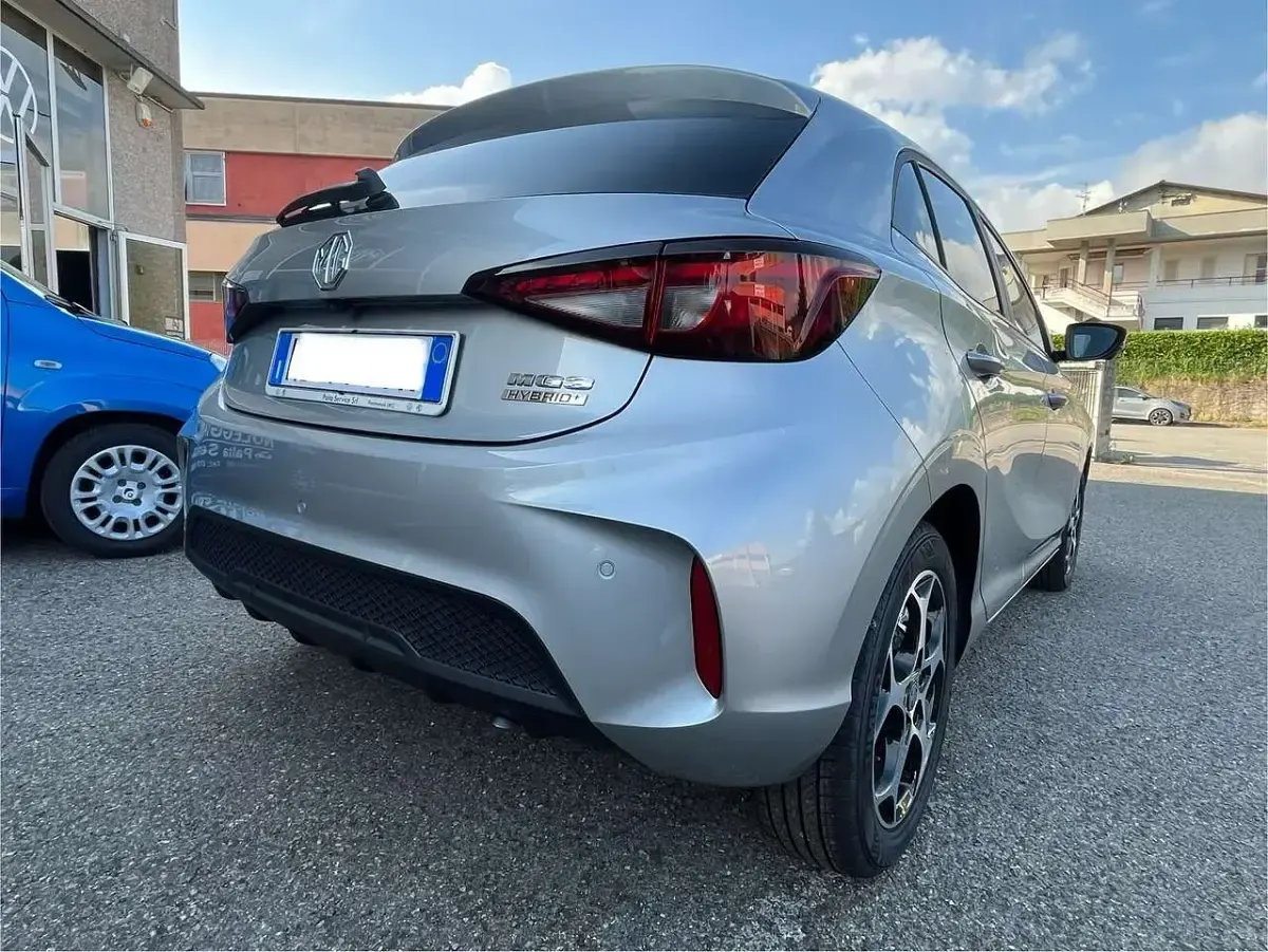 Usata MG MG3 Luxury 194 CV (142 kW) 2024 Grigio Utilitaria