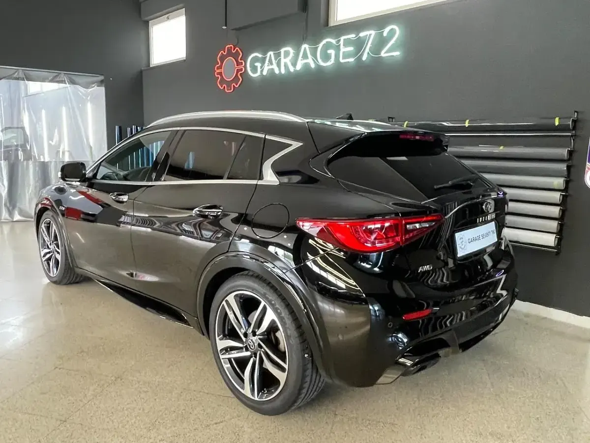 Usata Infiniti Q30 Premium 170 CV (125 kW) 2016 Nero Berlina