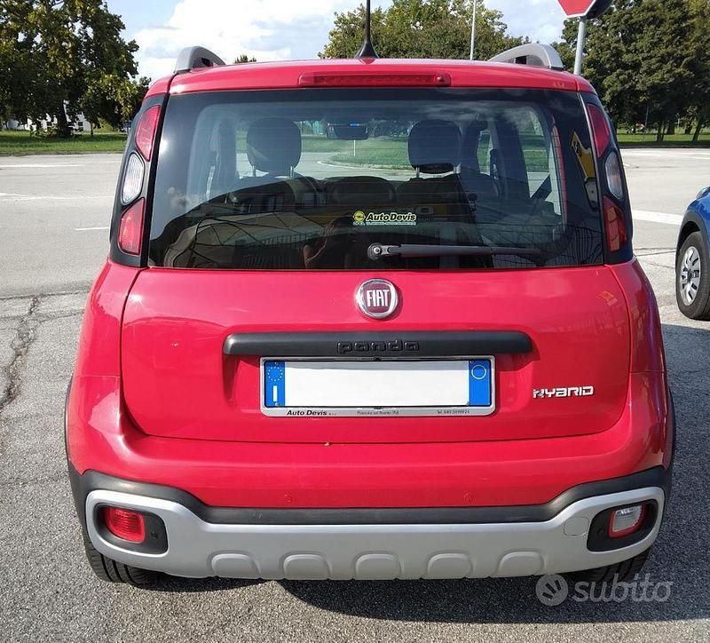 Usata Fiat Panda Cross Cross 70 CV (51 kW) 2022 Rosso Utilitaria