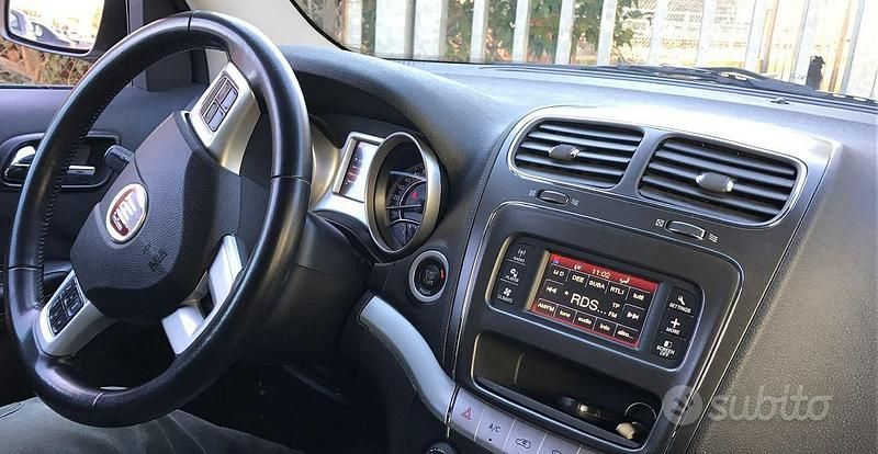 Usata Fiat Freemont Lounge 140 CV (102 kW) 2012 Bianco SUV