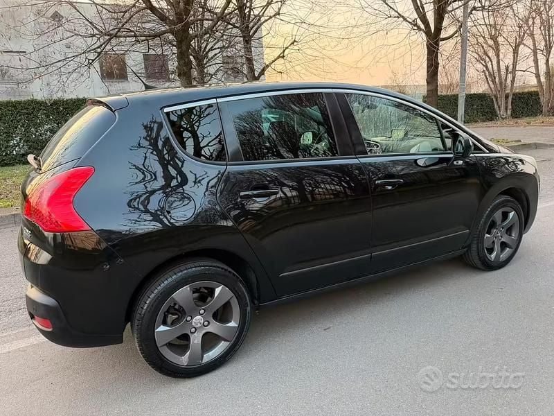 Usata Peugeot 3008 Allure 115 CV (84 kW) 2013 Nero Station wagon
