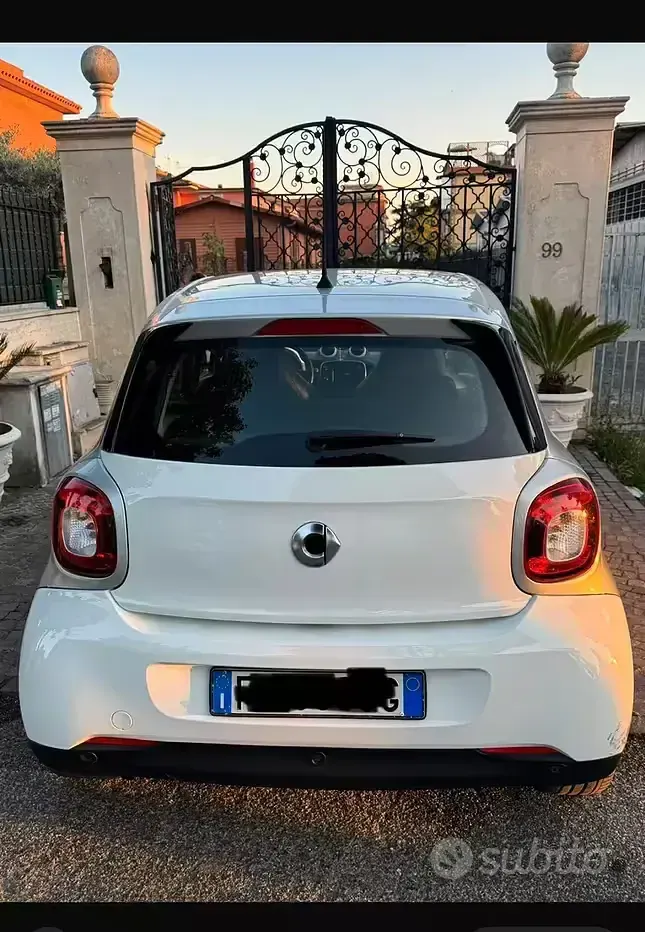 Usata Smart ForFour 71 CV (52 kW) 2017 Bianco Utilitaria