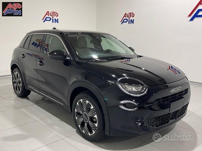 Usata Fiat 600 La Prima 136 CV (100 kW) 2025 Nero SUV