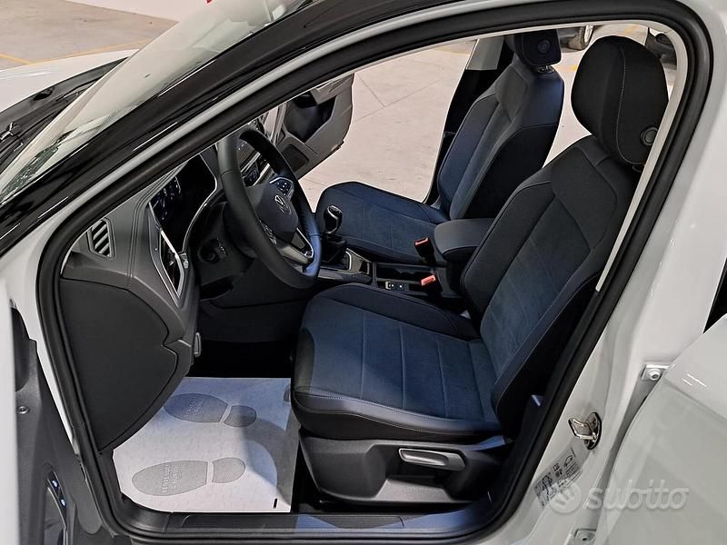 Usata VW T-Roc Style 116 CV (85 kW) 2024 Bianco SUV