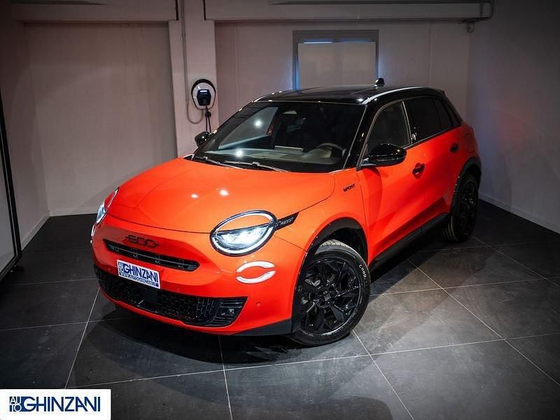 Nuova Fiat 600 Sport 145 CV (106 kW) 2026 Arancione SUV