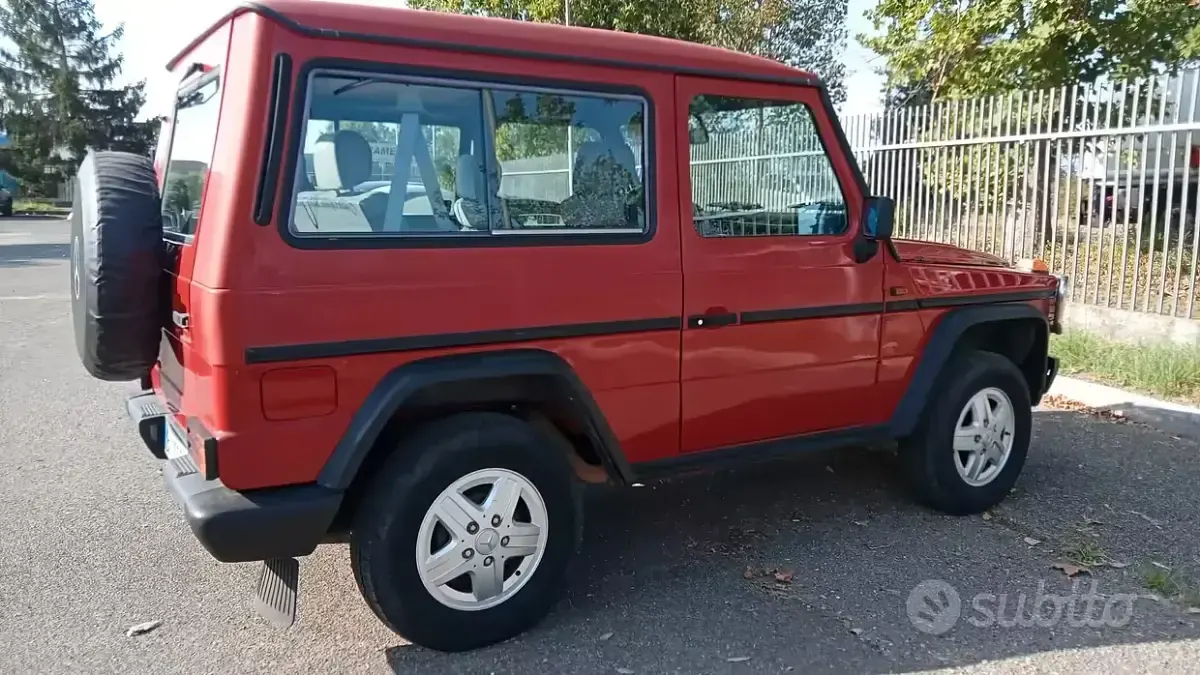 Usata Mercedes G250 113 CV (83 kW) 1991 Rosso SUV