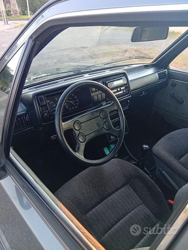 Begagnad VW Jetta 1987 Sedan
