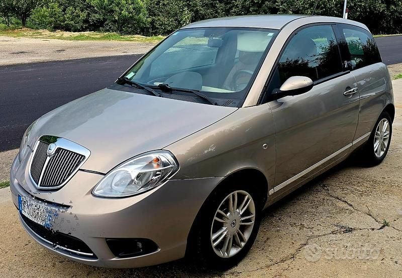 Usata Lancia Ypsilon 2007 Utilitaria