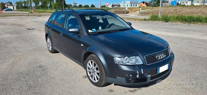Grigio Usata 2004 Audi A4 Station wagon | 5200 € - Immagine 1/4