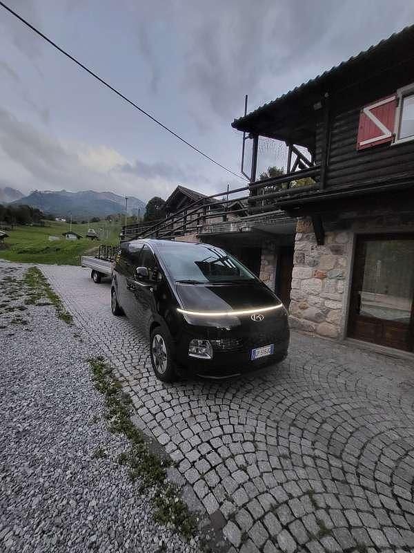 Usata Hyundai Staria 177 CV (130 kW) 2023 Monovolume