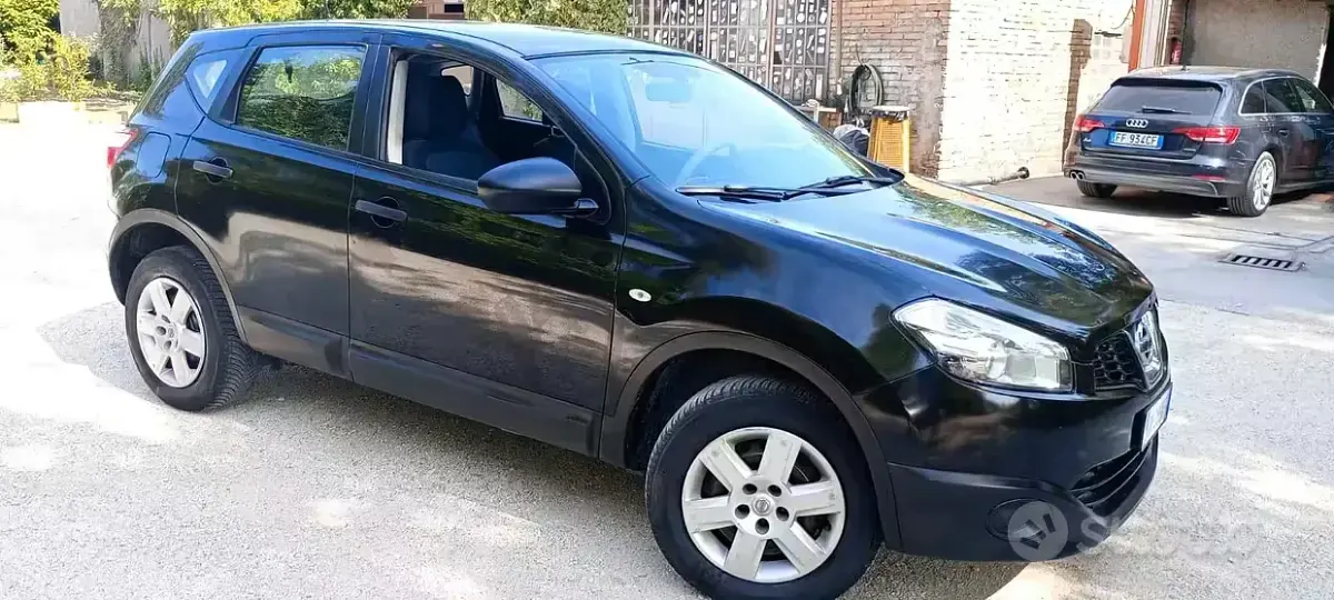 Usata Nissan Qashqai 115 CV (84 kW) 2013 Nero SUV