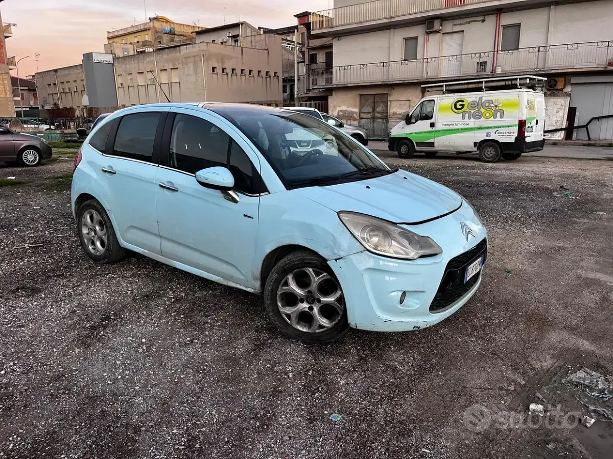 Usata Citroën C3 Exclusive 68 CV (50 kW) 2011 Blu Berlina
