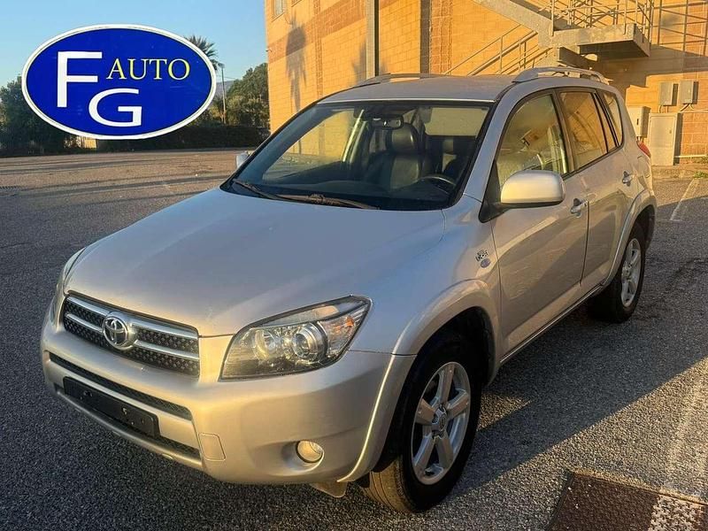 Grigio Usata 2006 Toyota RAV4 Luxury SUV | 6900 € (Molto cara) - Immagine 1/4
