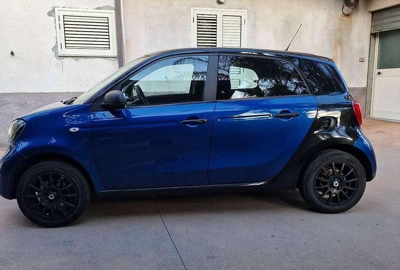 Usata Smart ForFour Passion 71 CV (52 kW) 2016 Utilitaria