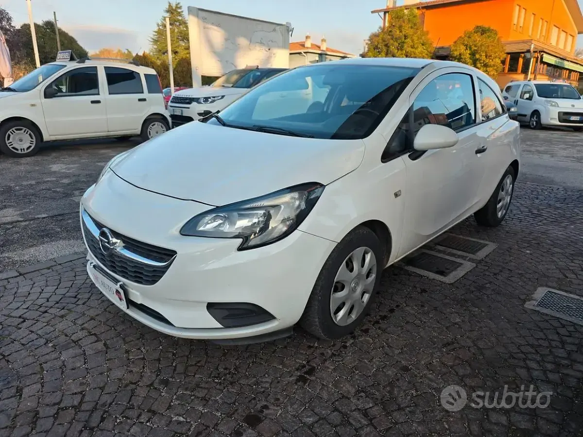 Usata Opel Corsa 75 CV (55 kW) 2016 Bianco Utilitaria