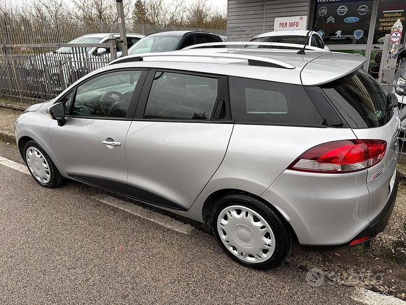 Usata Renault Clio GrandTour 75 CV (55 kW) 2013 Grigio Station wagon