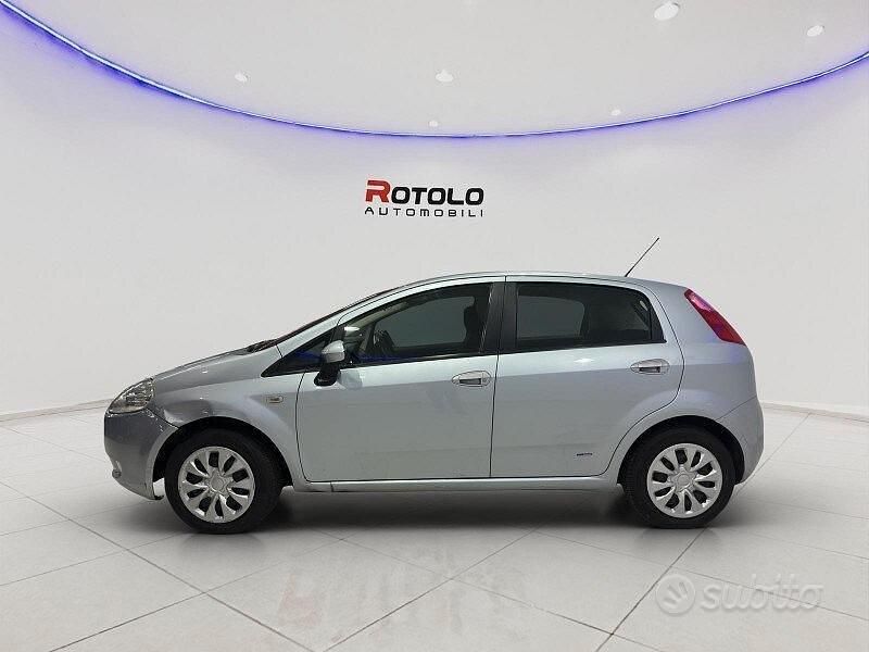 Usata Fiat Grande Punto Dynamic 65 CV (47 kW) 2007 Grigio Utilitaria