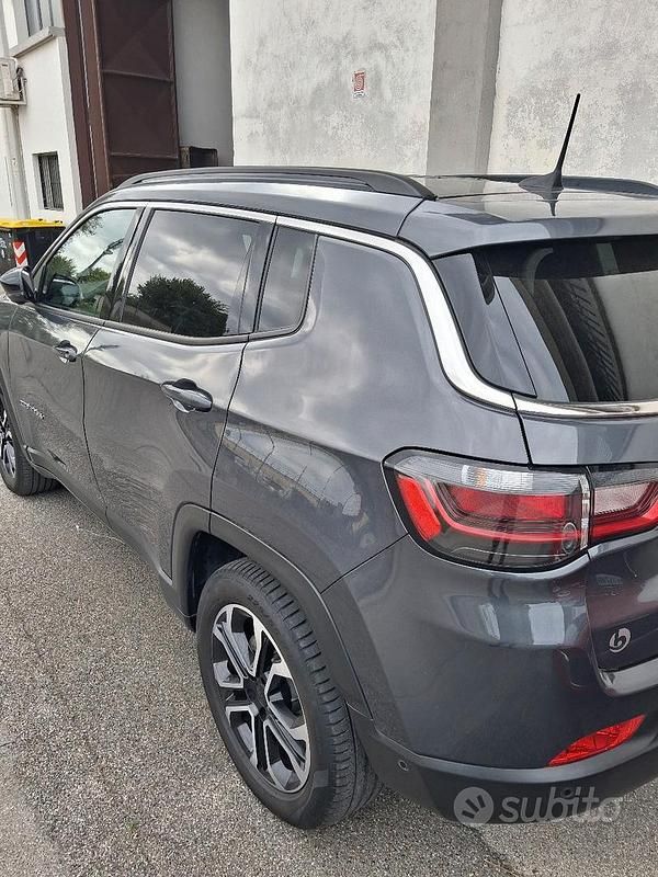 Usata Jeep Compass Limited 131 CV (96 kW) 2024 Grigio SUV