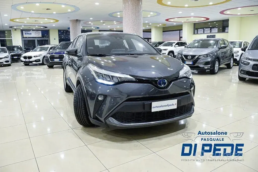 Usata Toyota C-HR Active 98 CV (72 kW) 2022 Grigio SUV