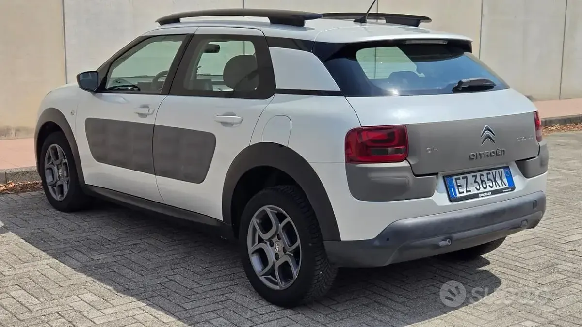 Usata Citroën C4 Cactus 82 CV (60 kW) 2015 Bianco Utilitaria