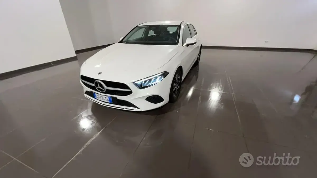 Usata Mercedes A180 116 CV (85 kW) 2024 Bianco Berlina