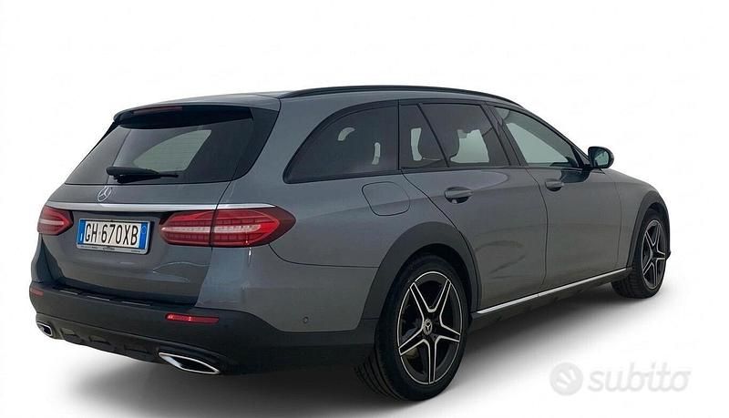 Gebraucht Mercedes E400 Premium Plus 330 PS (242 kW) 2022 Grau Kombi