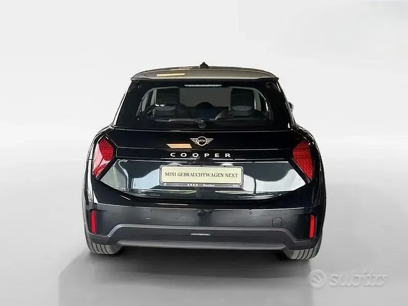 Usata Mini Cooper Classic 114 kW (156 CV) 2025 Nero Utilitaria