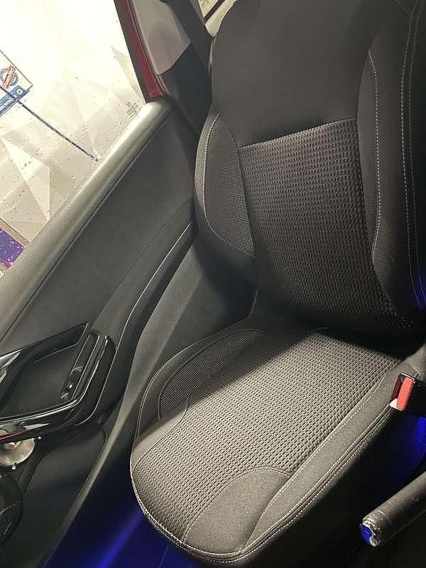 Usata Peugeot 208 82 CV (60 kW) 2017 Utilitaria