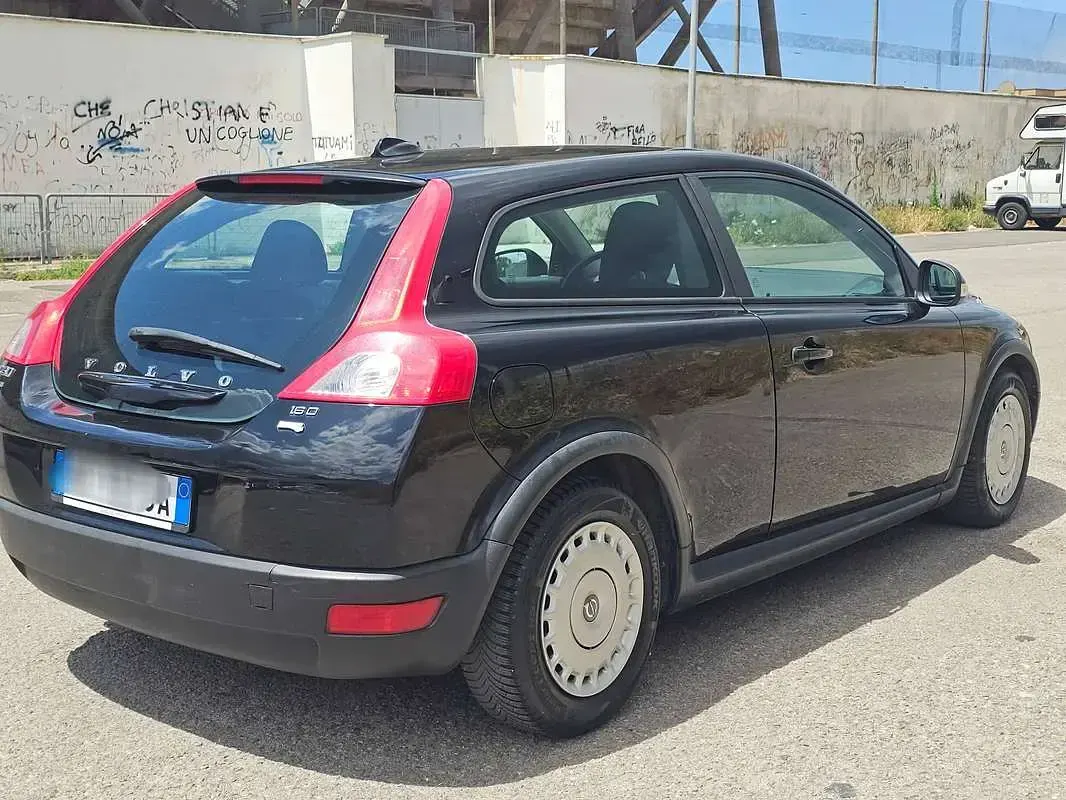 Usata Volvo C30 Kinetic 109 CV (80 kW) 2009 Nero Utilitaria