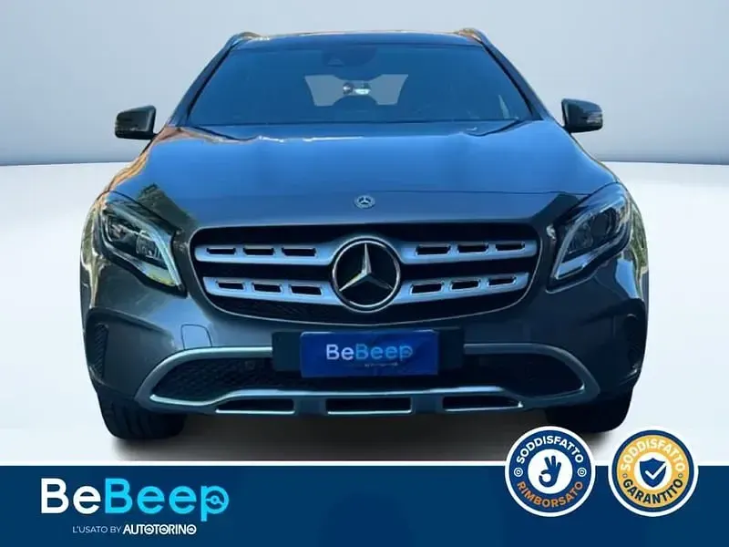 Usata Mercedes GLA200 136 CV (100 kW) 2019 Grigio SUV
