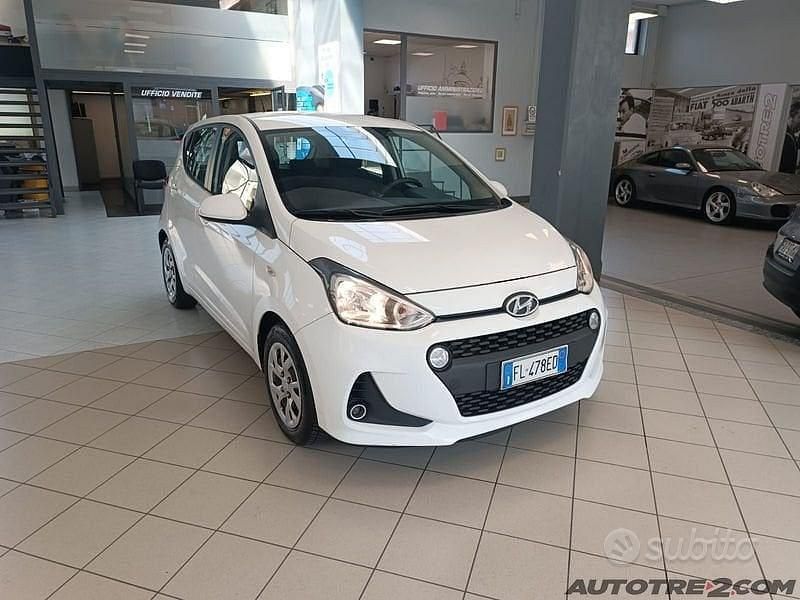 Usata Hyundai i10 67 CV (49 kW) 2017 Bianco Utilitaria