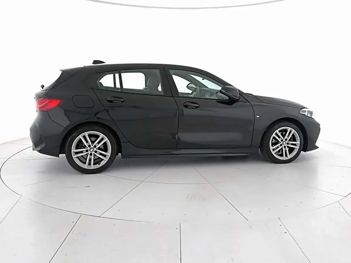 Usata BMW 118 M Sport 150 CV (110 kW) 2019 Black sapphire Berlina