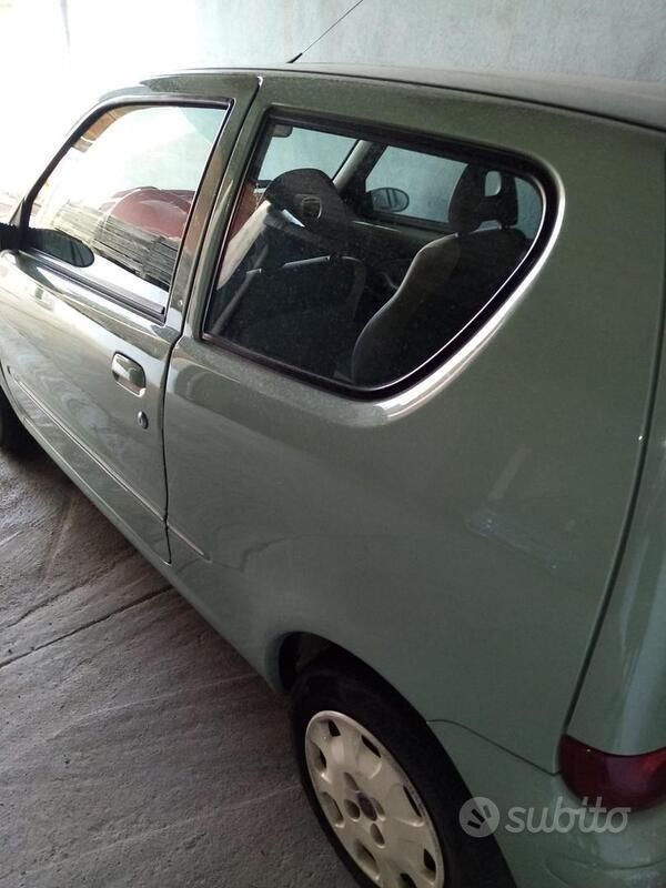 Usata Fiat 600 54 CV (39 kW) 2008 Verde Utilitaria