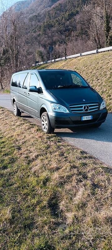 Usata Mercedes Viano 163 CV (119 kW) 2011 Grigio Monovolume