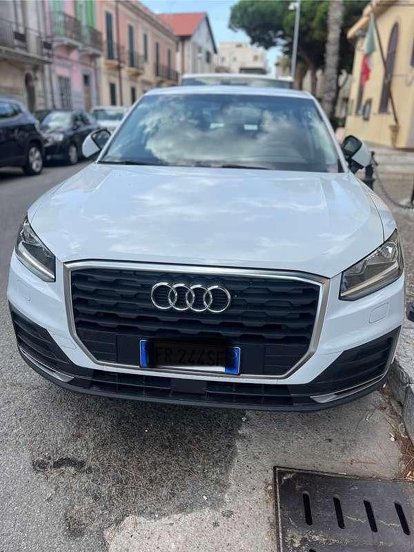 Usata Audi Q2 Business 116 CV (85 kW) 2019 Bianco SUV