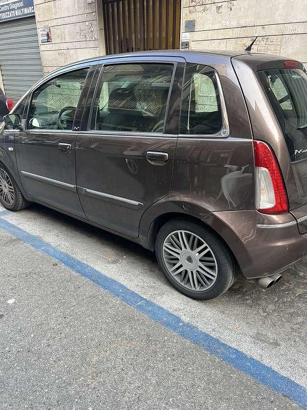 Usata Lancia Musa 90 CV (66 kW) 2008 Monovolume