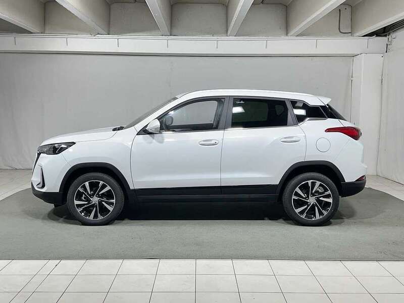 Usata EVO Evo 5 128 CV (94 kW) 2024 Blu metallizzato SUV