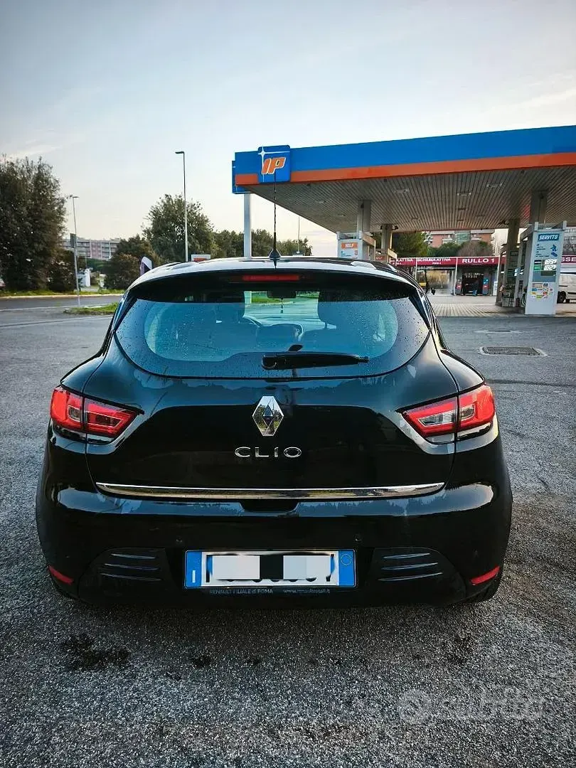 Usata Renault Clio 90 CV (66 kW) 2018 Nero Utilitaria