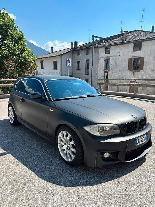 Usata BMW 118 143 CV (105 kW) 2007 Nero Utilitaria