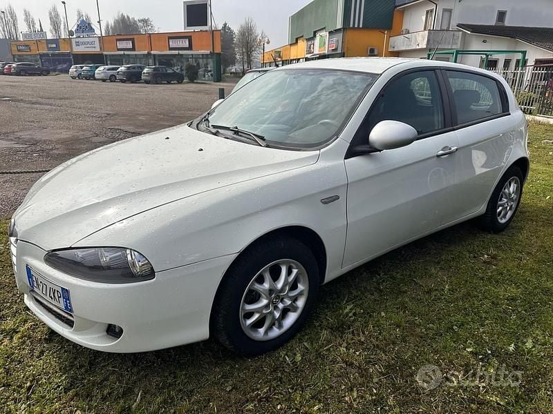Usata Alfa Romeo 147 Progression 2010 Bianco Utilitaria