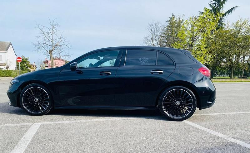 Usata Mercedes A200 AMG Line Premium Plus 150 CV (110 kW) 2025 Nero Berlina