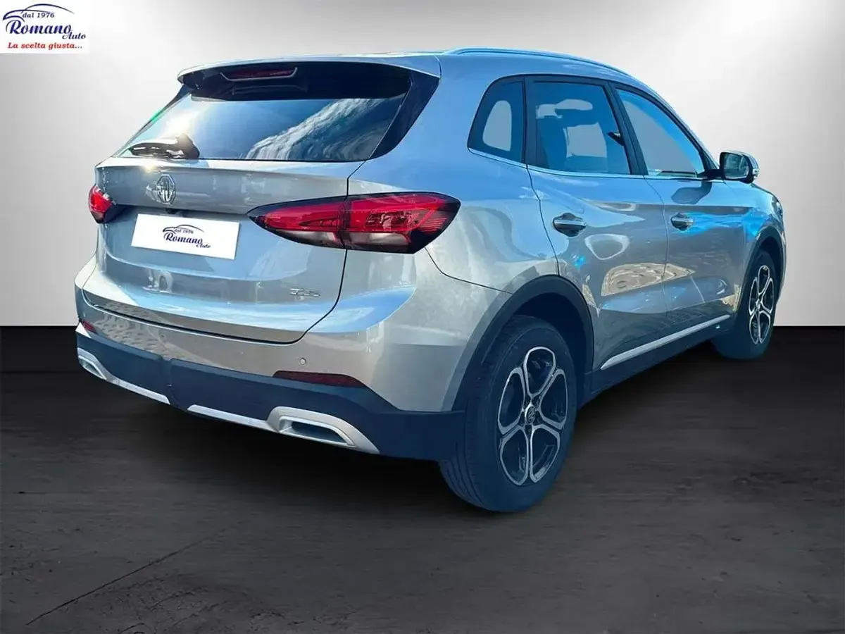 Nuova MG ZS 116 CV (85 kW) 2026 Grigio chiaro SUV