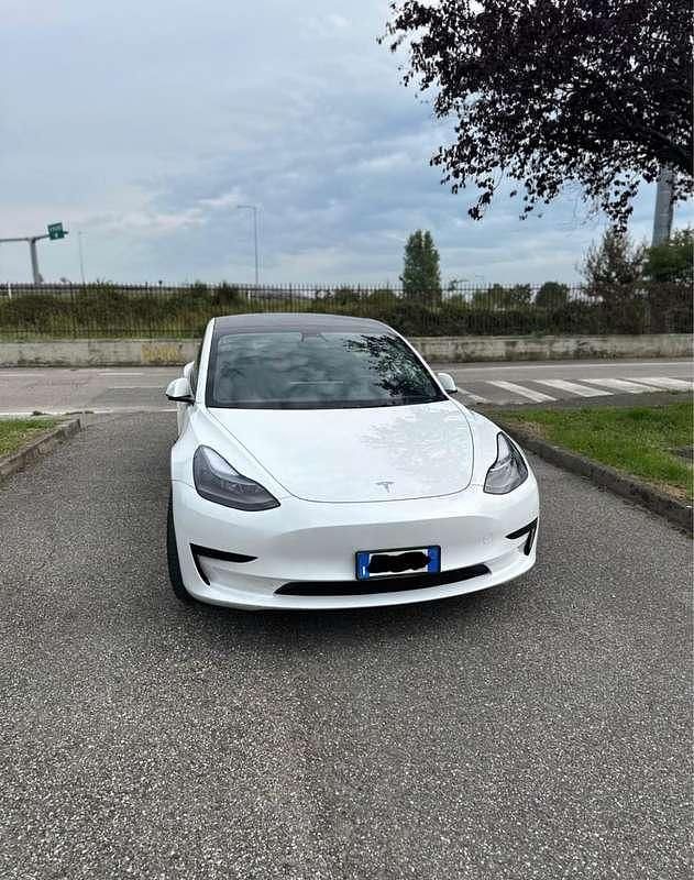 Usata Tesla Model 3 Standard Range 208 kW (283 CV) 2023 Bianco Berlina