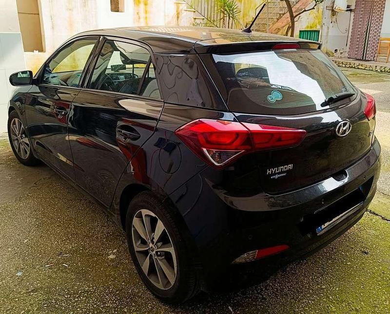 Usata Hyundai i20 Comfort 75 CV (55 kW) 2016 Utilitaria