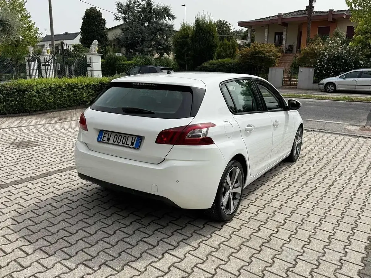 Usata Peugeot 308 Active 92 CV (67 kW) 2014 Bianco Berlina