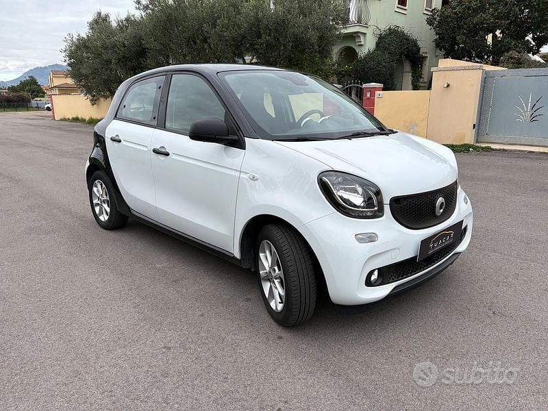 Usata Smart ForFour Passion 71 CV (52 kW) 2019 Bianco Utilitaria