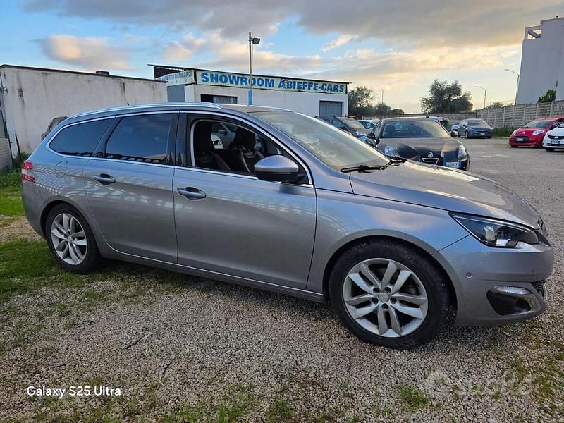Usata Peugeot 308 GT-line 149 CV (109 kW) 2015 Grigio Station wagon
