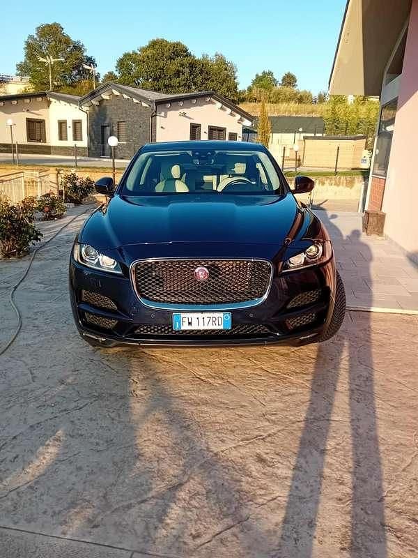 Usata 2019 Jaguar F-Pace Prestige SUV | 19.000 € (Ottimo prezzo) - Immagine 1/4